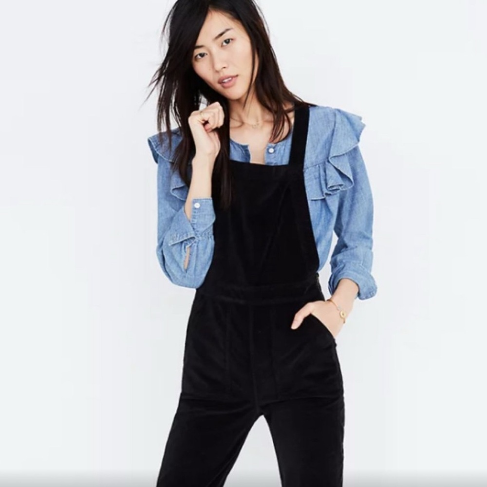 Madewell velvet jumpsuit/overalls - size small